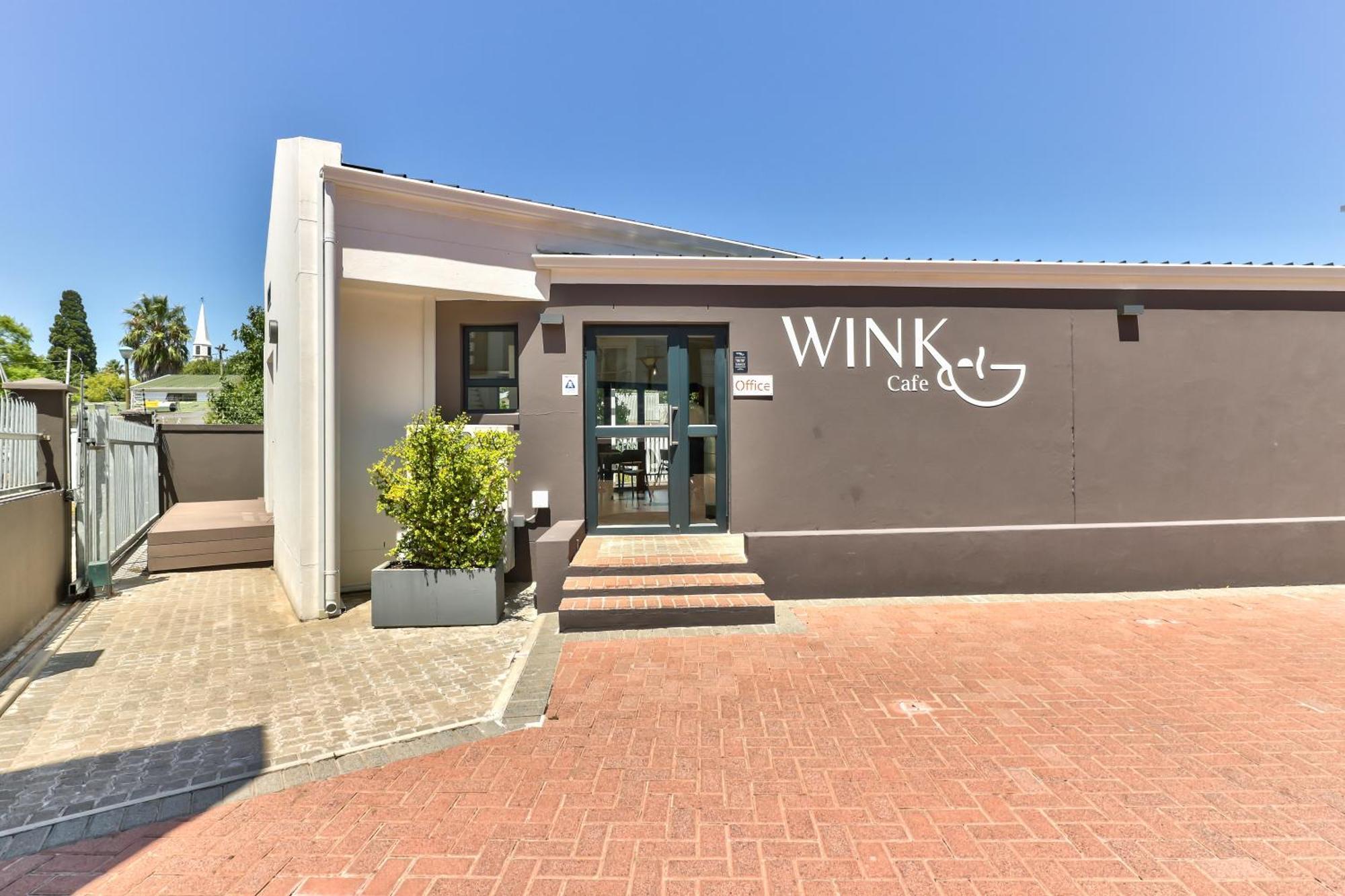 Wink Aparthotel Quiver Tree ستيلينبوش المظهر الخارجي الصورة
