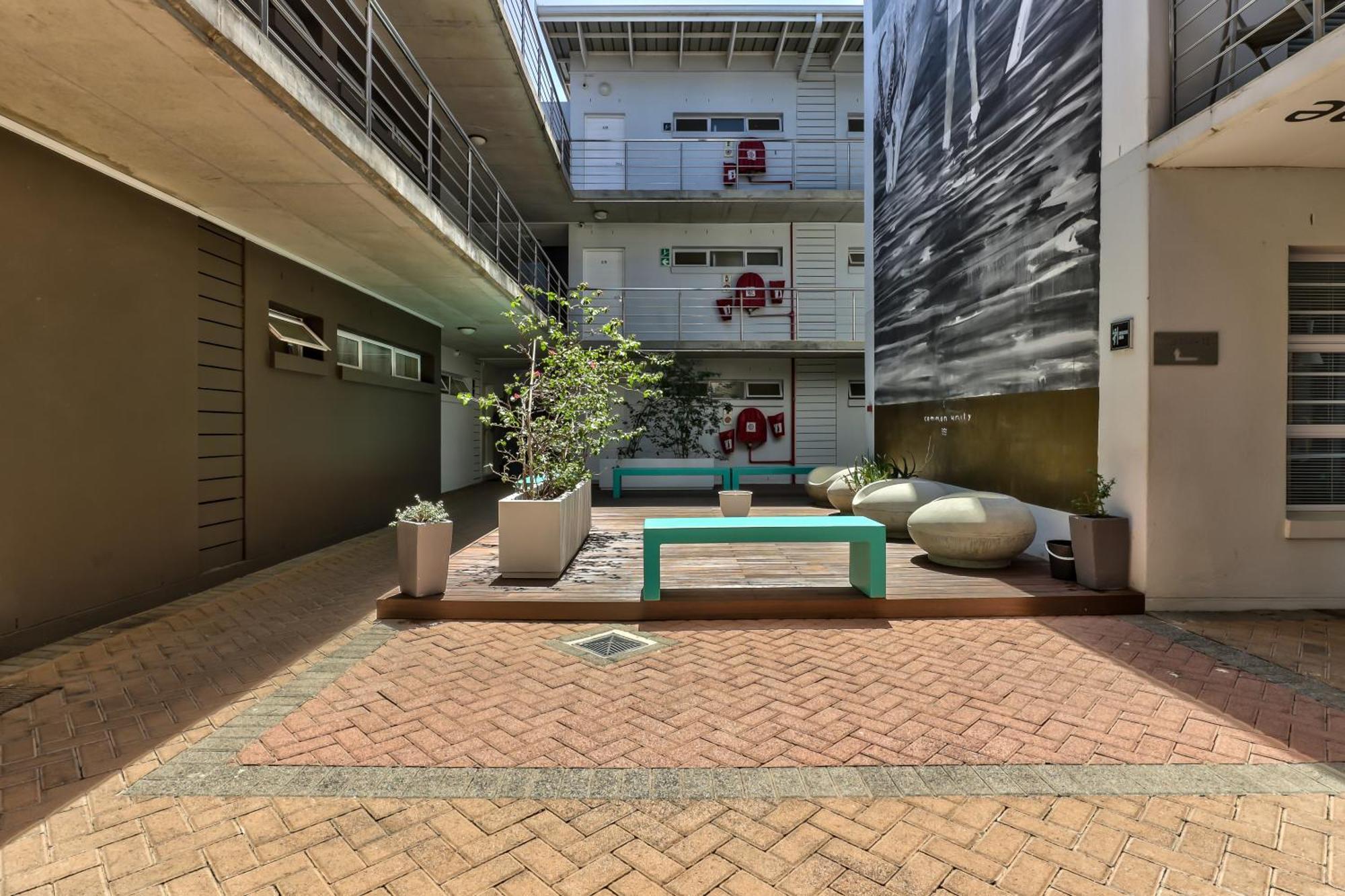 Wink Aparthotel Quiver Tree ستيلينبوش المظهر الخارجي الصورة