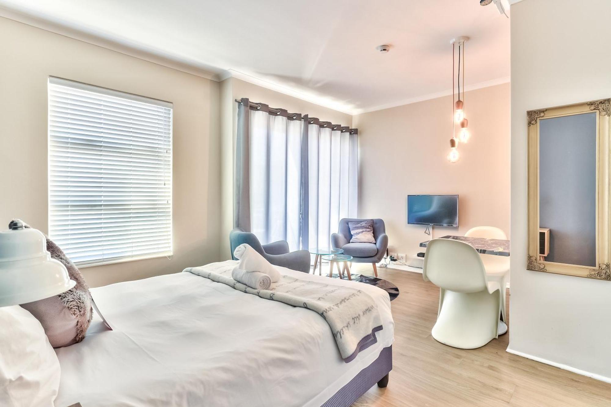 Wink Aparthotel Quiver Tree ستيلينبوش المظهر الخارجي الصورة