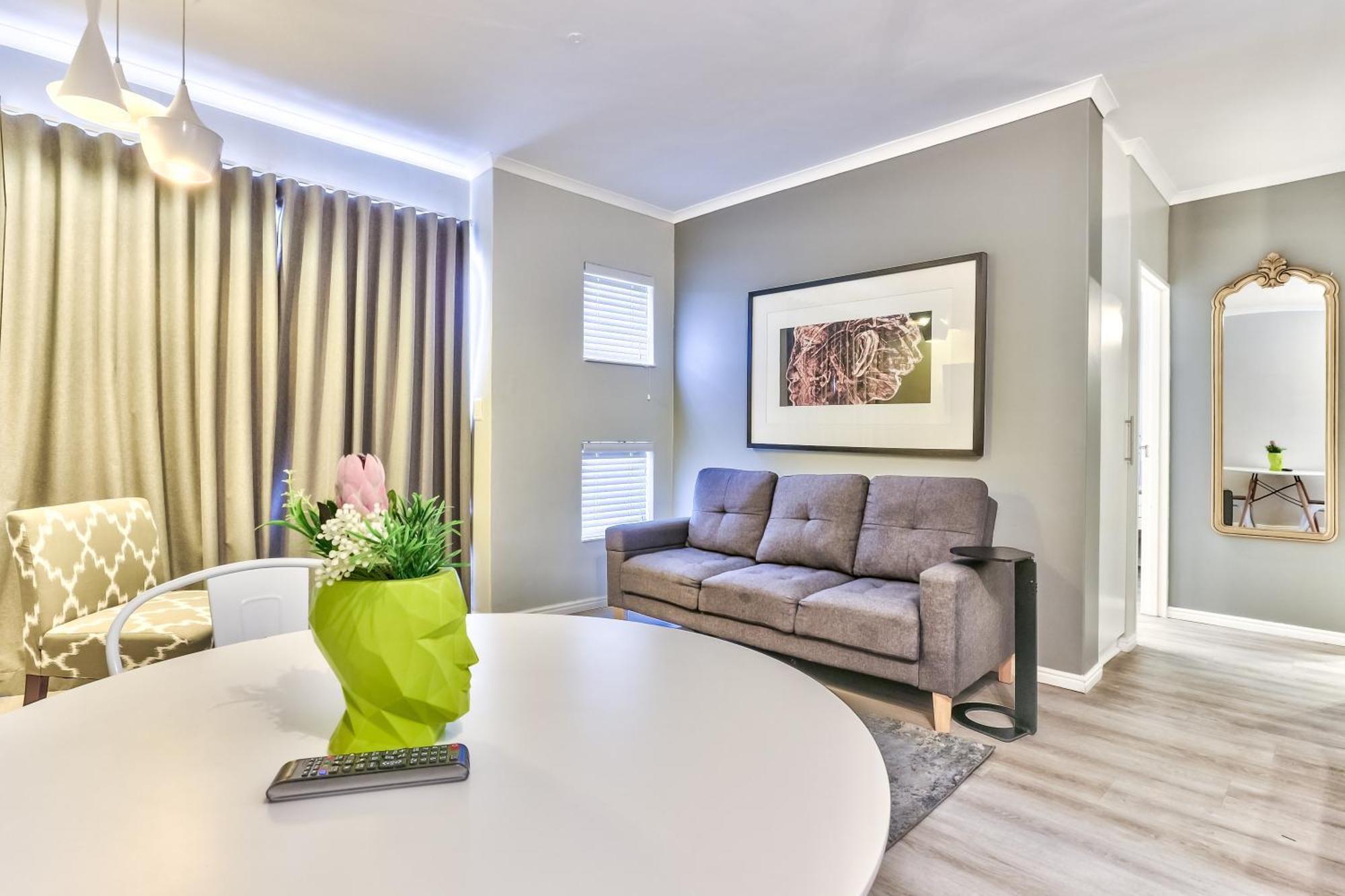 Wink Aparthotel Quiver Tree ستيلينبوش المظهر الخارجي الصورة
